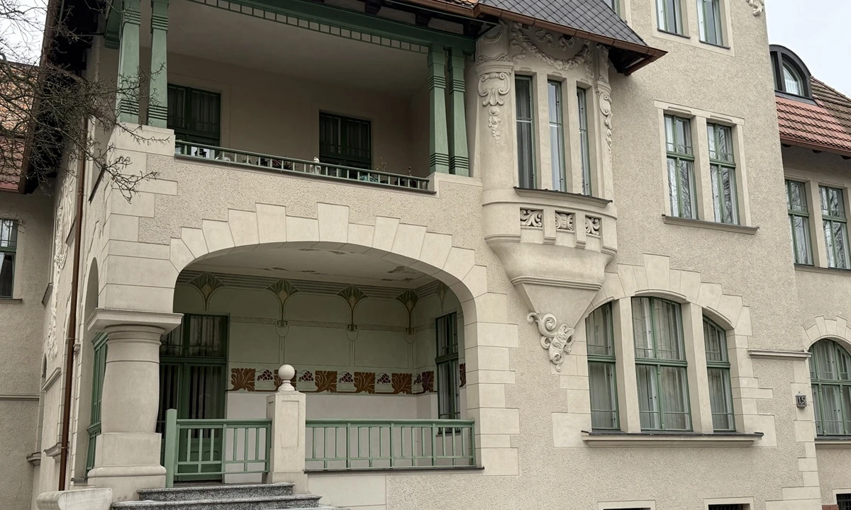 Willa Paula Steinbacha Poznań ul. Limanowskiego 15 17 elewacja.webp